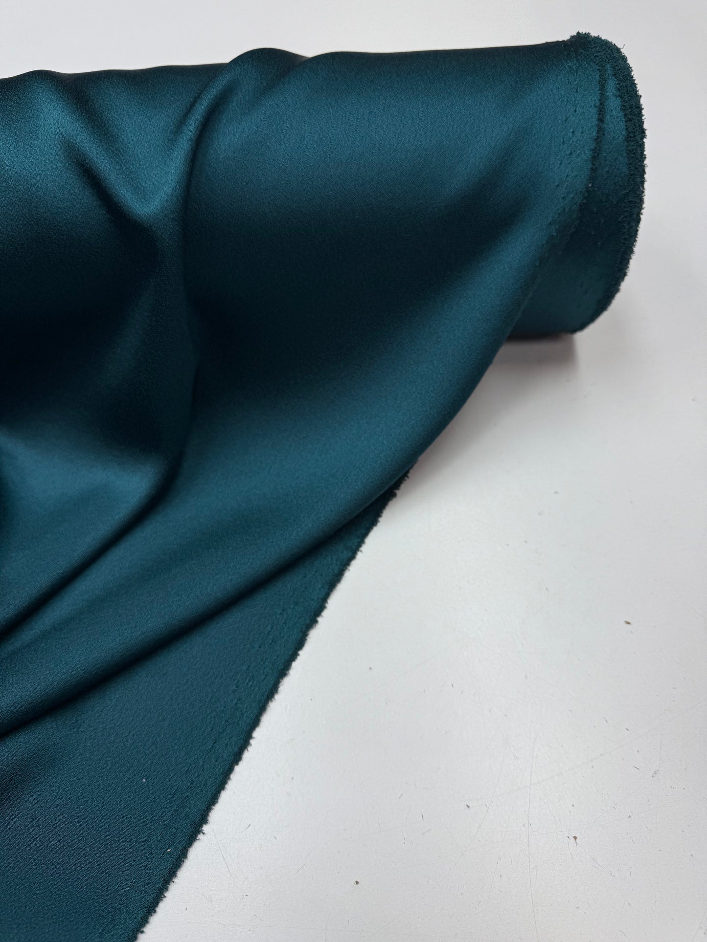 Crepe satijn Cady petrol