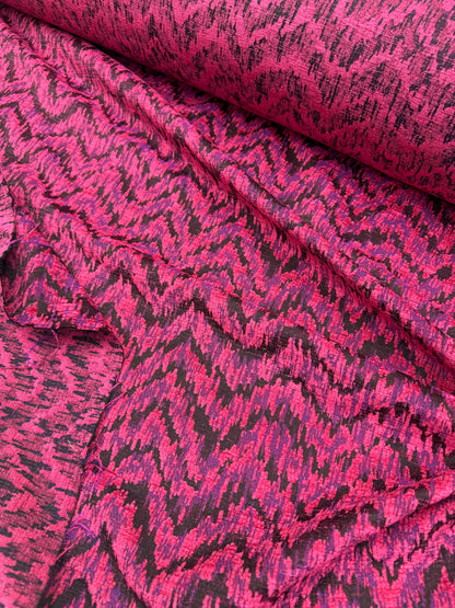 Jacquard zigzag cyclaam