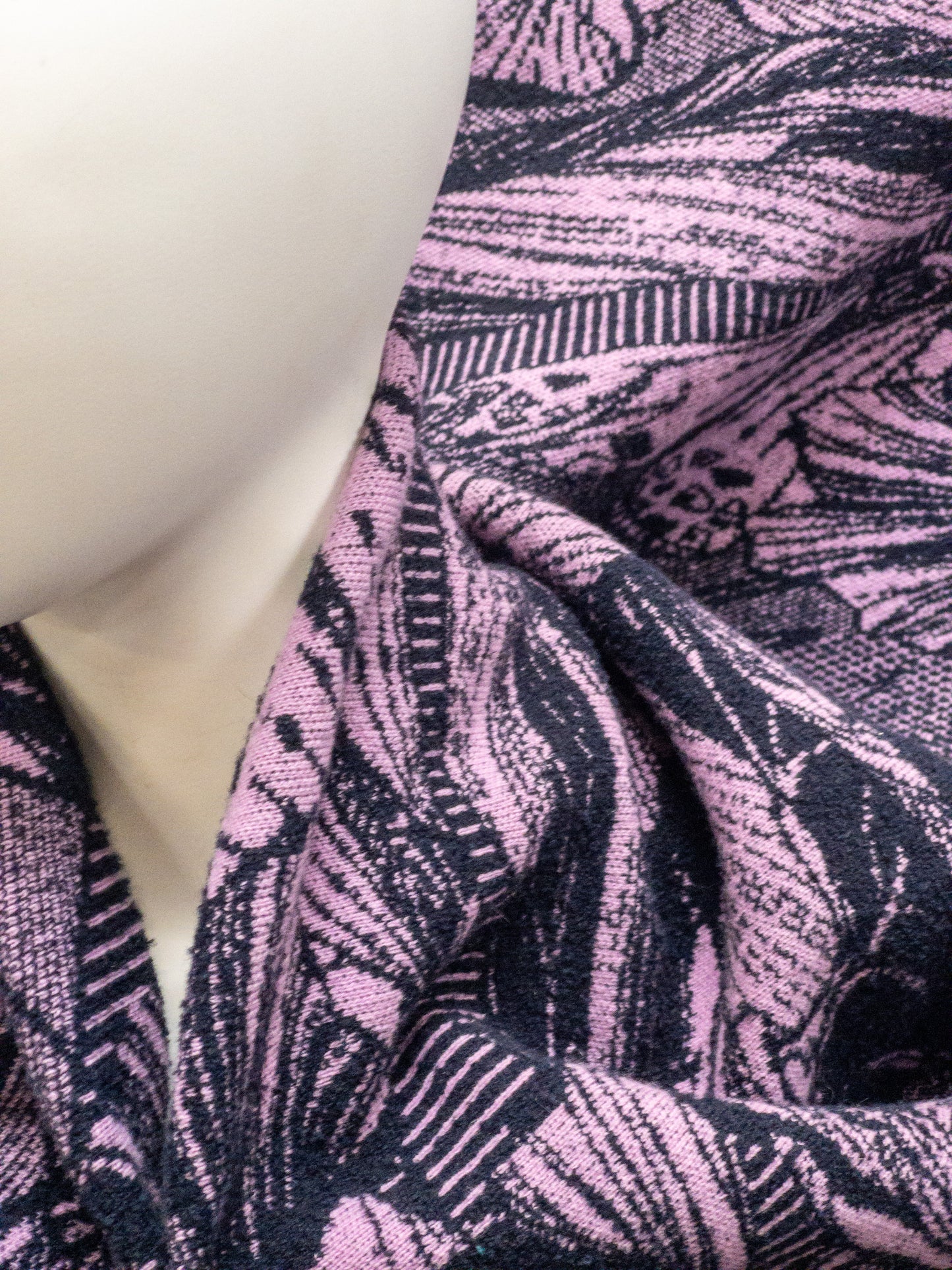 Exclusive Jaquard Knit in lilac/marine botanical garden