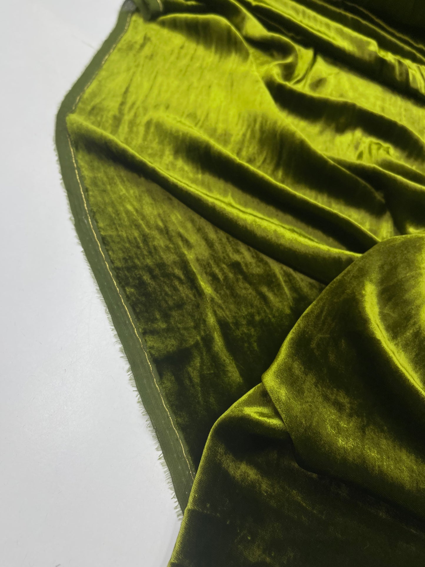 Zijden viscose velvet antiek groen