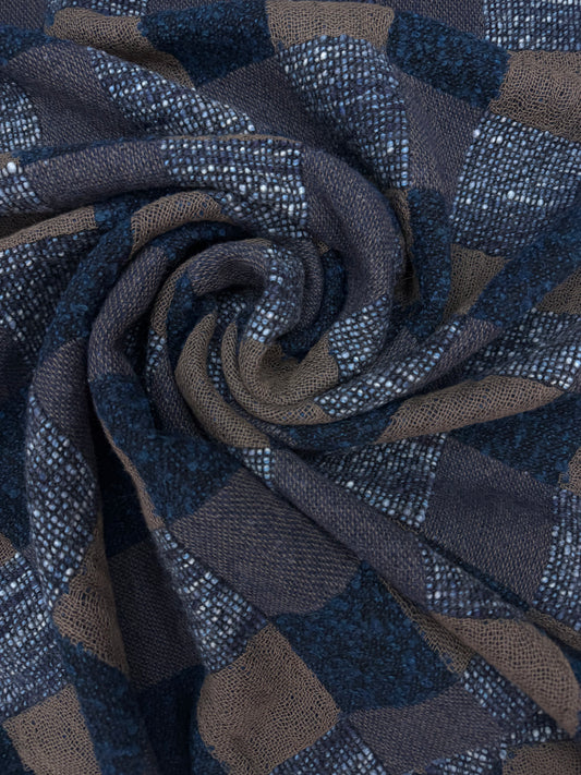 Geblokte wol blend Jaquard blauw tinten.