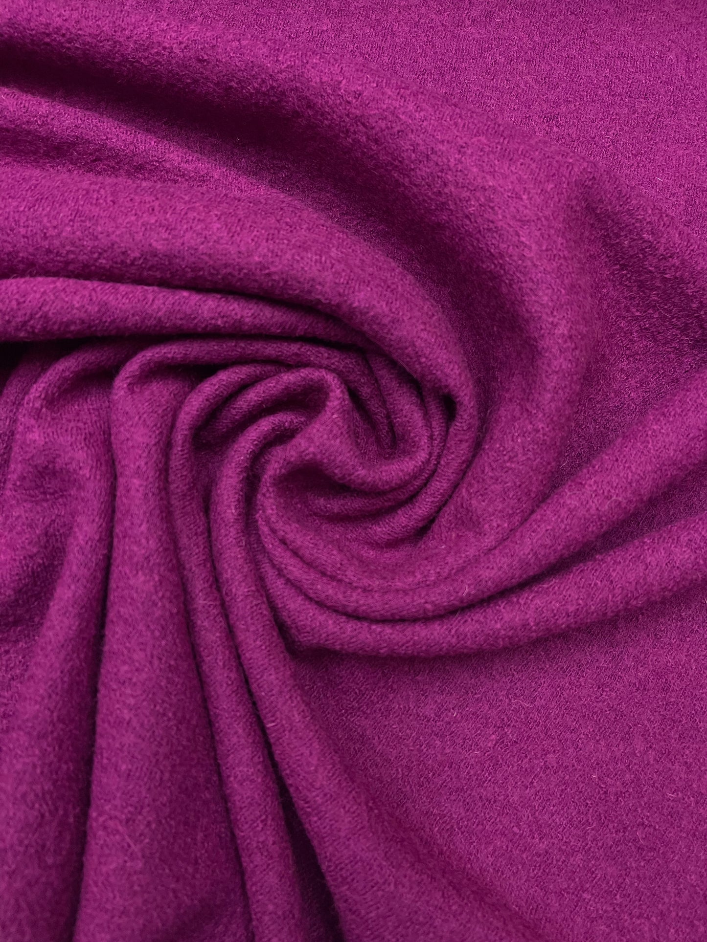 Gekookte wol / viscose cerise