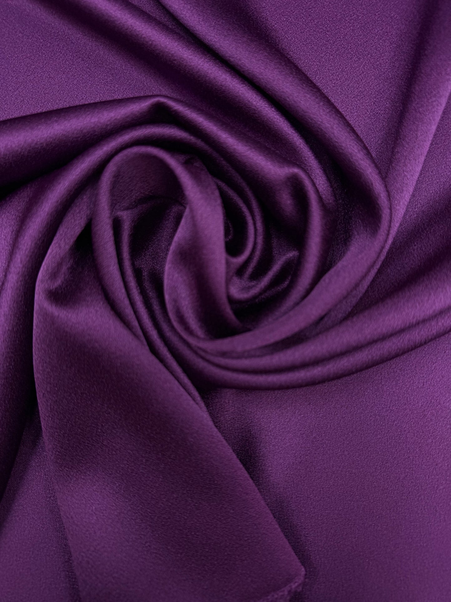 Crepe satijn Cady violet paars