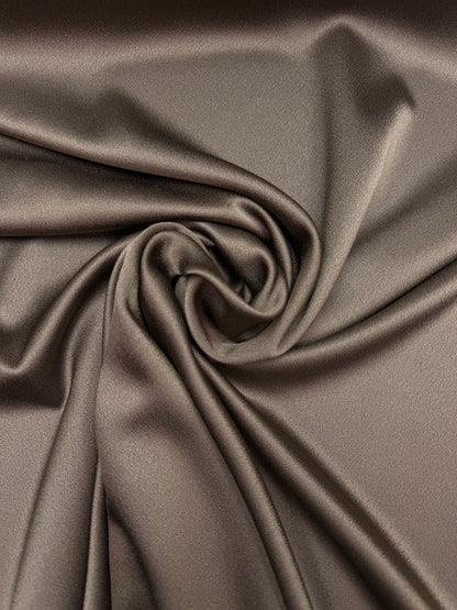 Crepe satijn Cady beige taupe