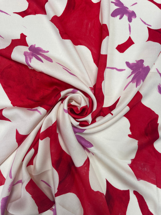 SS2024 Viscose met grote florale print rood lila ecru