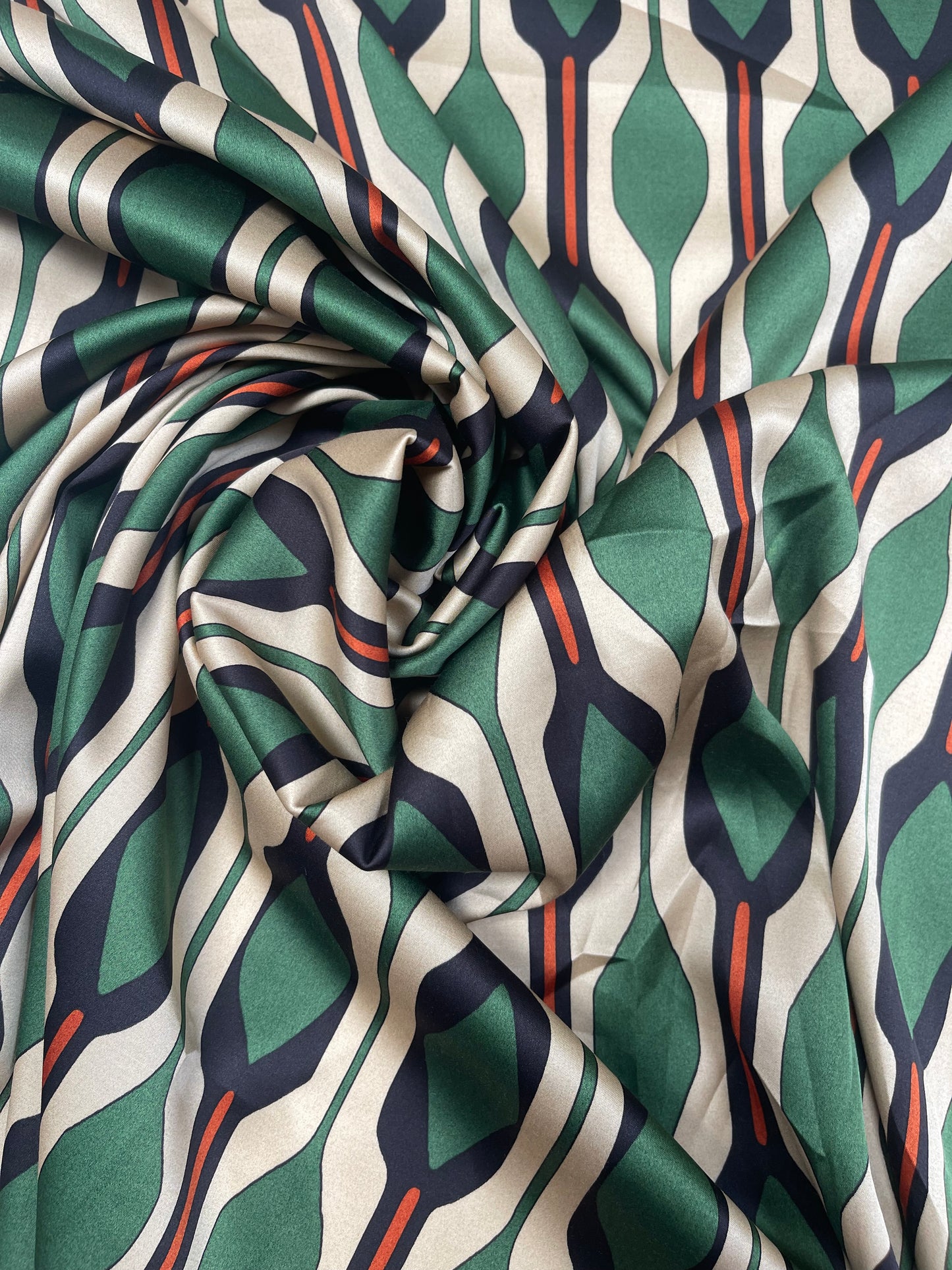 Viscose satijn binding retro print groen