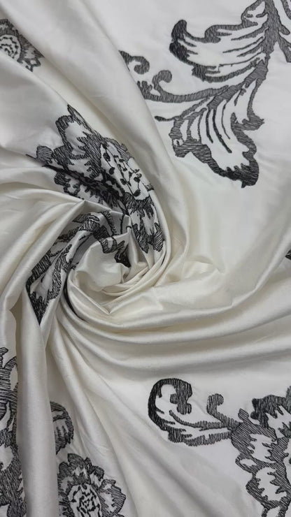 Silk Taffeta off-white with embroidery flowers